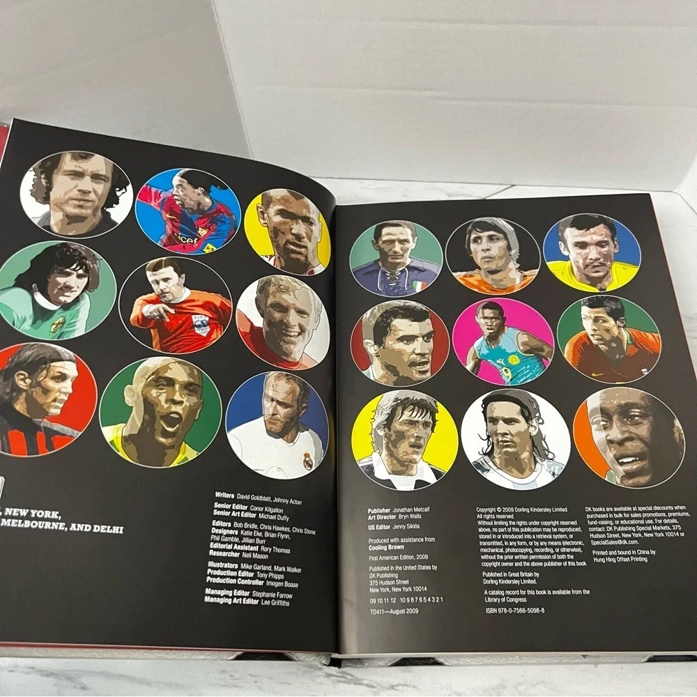 The Soccer Book The Sport The Teams The Tactics The Cups Hard Cover